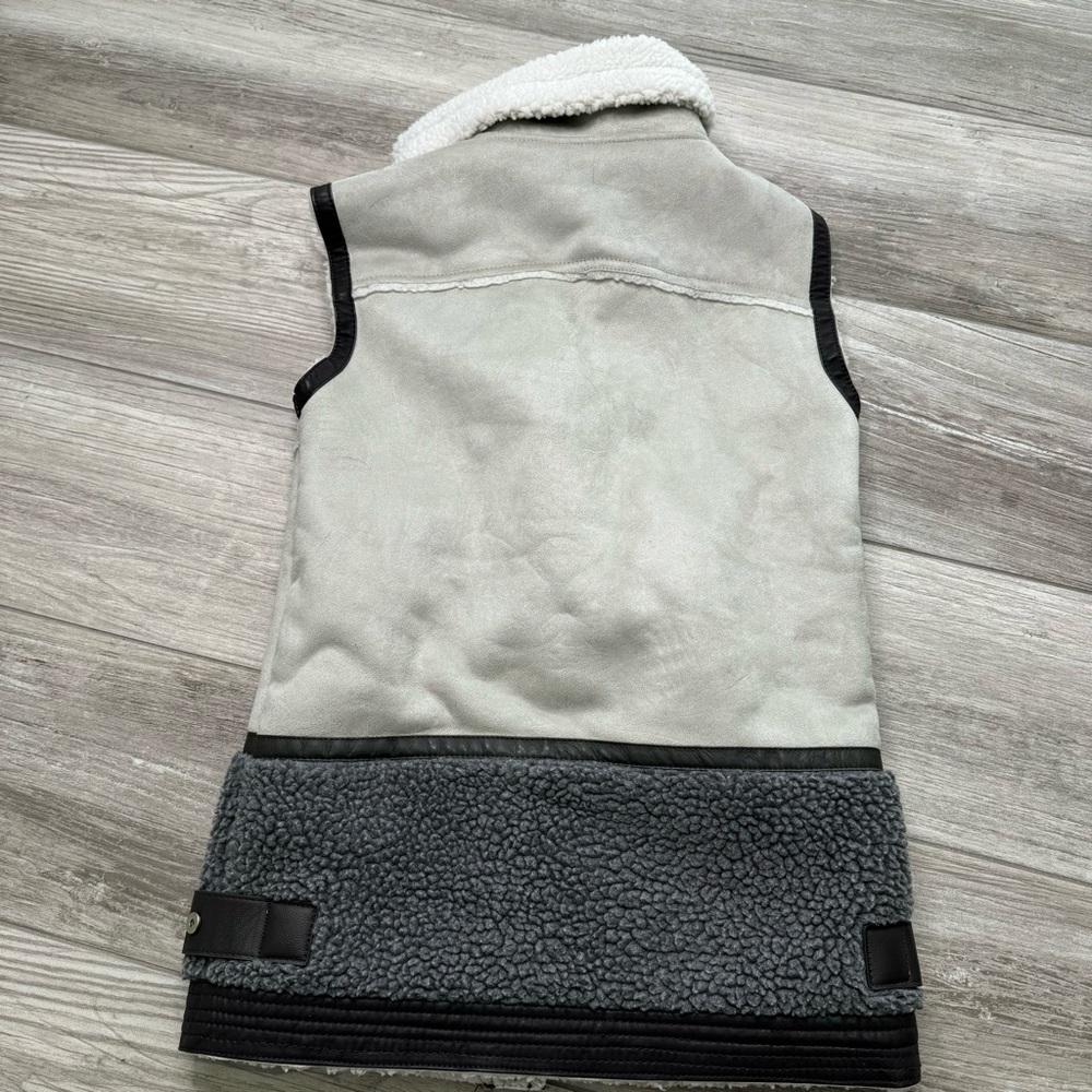 STELLA & Lorenzo Faux Shearling Moto Vest Size XS - Picture 14 of 16